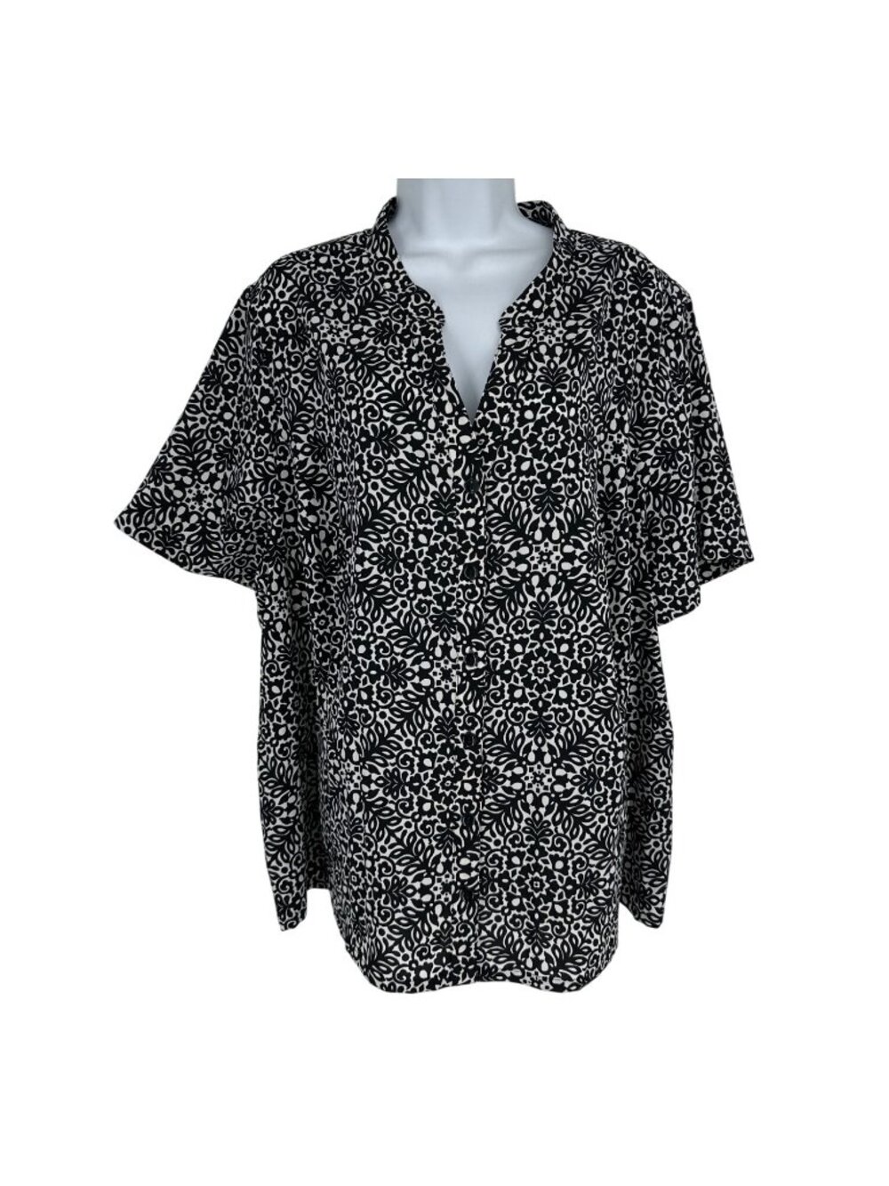 Catherines Black & White Button-Up Blouse With Floral Print Size 2XWP Petite